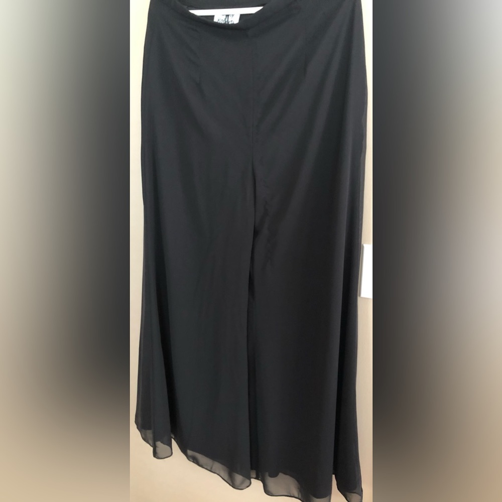 NWT  KATHY ROBERTS Black Dress Palazzo Flowing Leg Pants  Size 12  $68